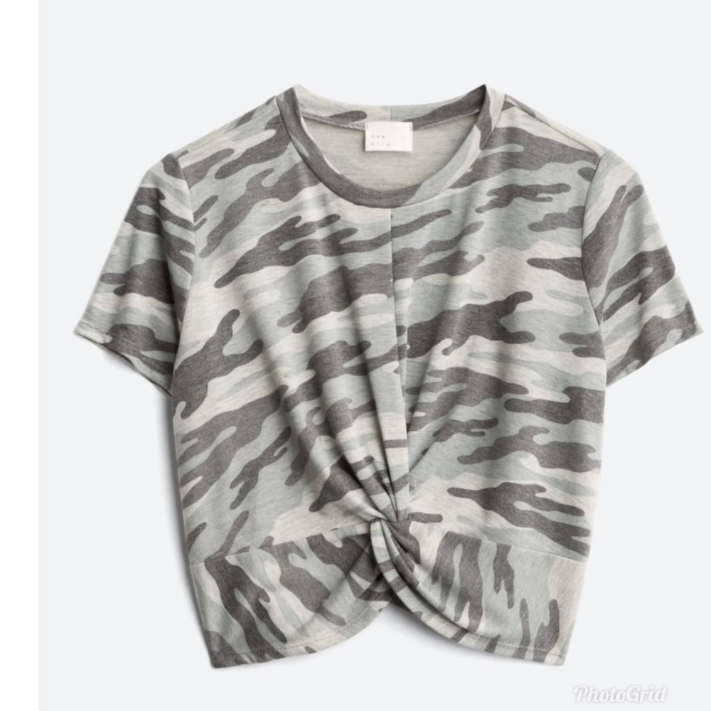 Dee Elly Camo Crop-Top